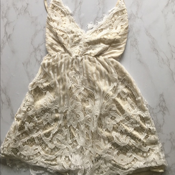 Lace romper - Picture 4 of 4